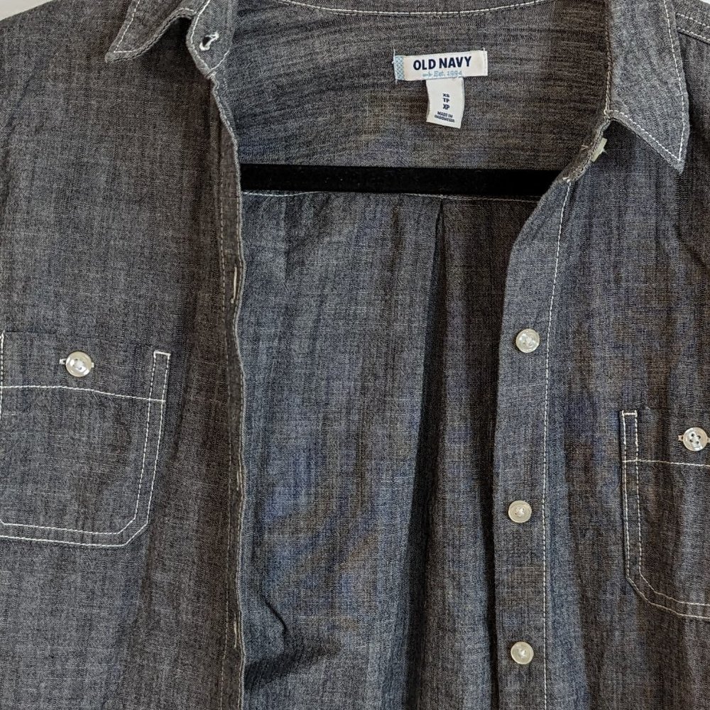 Women's Small Button up shirt